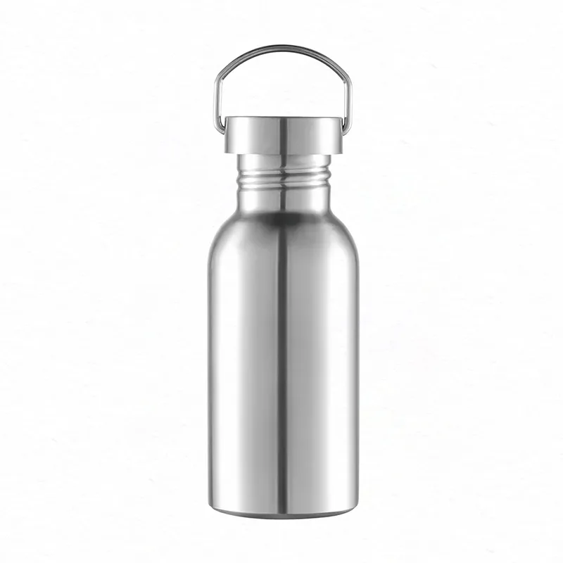 Černá sportovní láhev na vodu